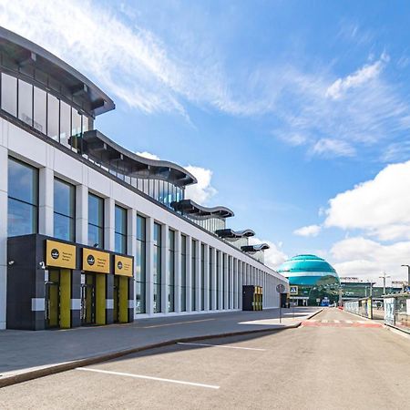 Caps Lock Airport Hotel Astana Eksteriør bilde
